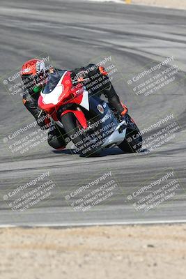 media/Dec-01-2025-Moto Forza (Mon) [[2daa91e15f]]/2-Intermediate Group/Session 2 (Turns 9 and 10)/
